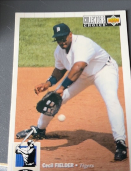 1994 Upper Deck Collector's Choice #100 Cecil Fielder — front