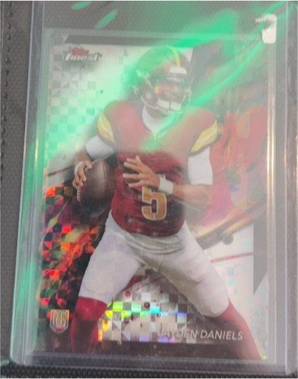 2024 Topps Finest #67 Jayden Daniels — front