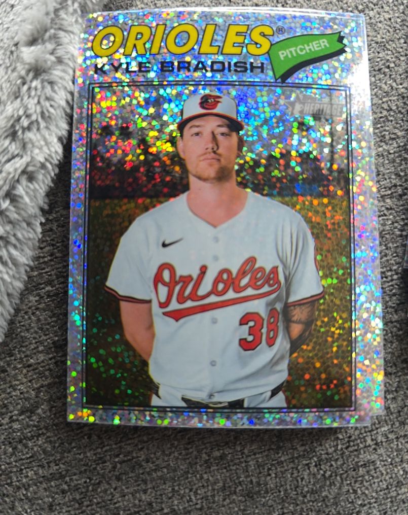 2026 Topps Heritage #16 Kyle Bradish — front