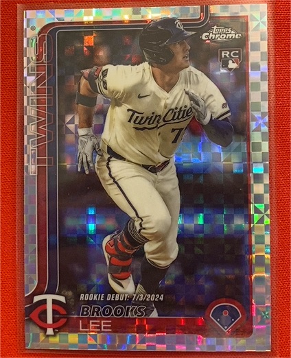 2025 Topps Chrome Update #USC6 Brooks Lee X-Fractor Rookie — front