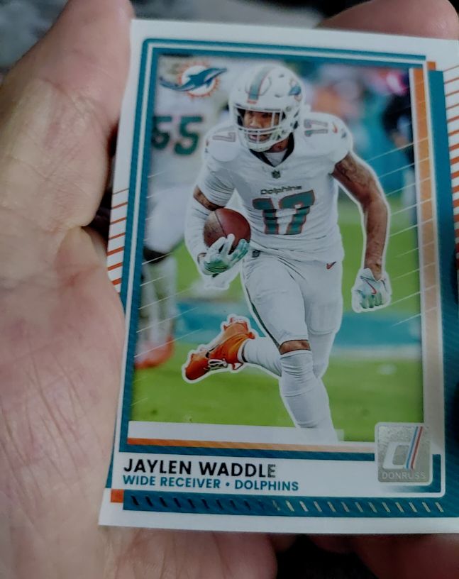 2025 Donruss #233 Jaylen Waddle Miami Dolphins — front