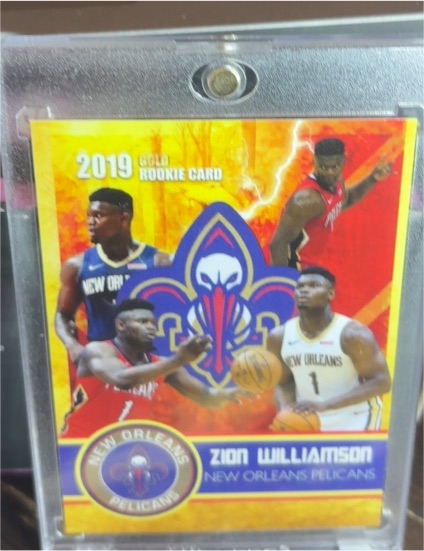 2019 Panini Zion Williamson #1 Gold Rookie Card — front