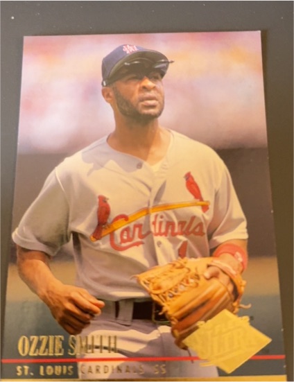 1994 Fleer Ultra #568 Ozzie Smith — front