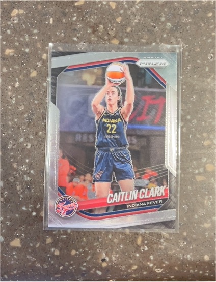 2025 Panini Prizm WNBA #22 Caitlin Clark — front