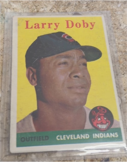 1958 Topps #424 Larry Doby Cleveland Indians — front