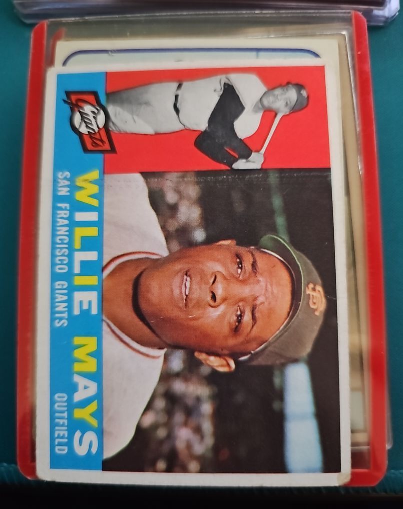 1960 Topps #200 Willie Mays — front