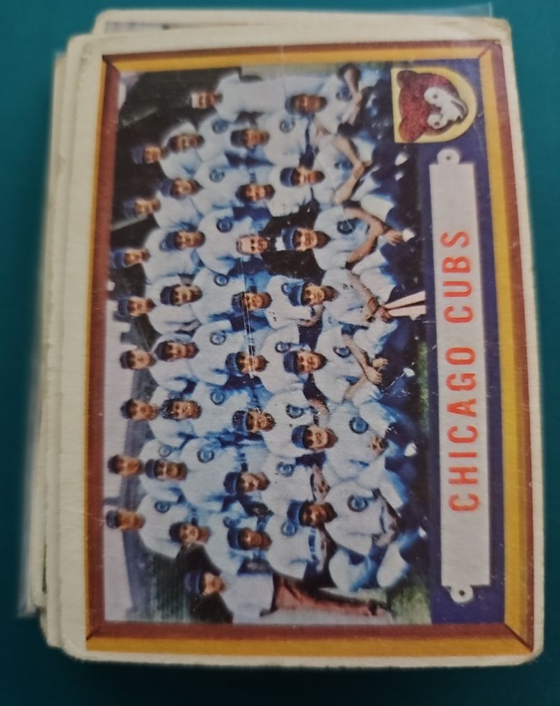 1957 Topps #183 Chicago Cubs Team — front
