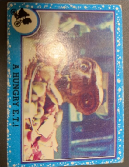 1982 Topps E.T. The Extra-Terrestrial #19 A Hungry E.T.! — front