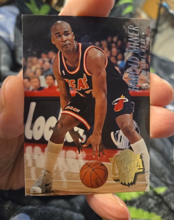 1994-95 Fleer Ultra #96 Harold Miner — front