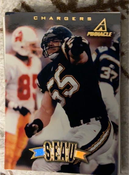 1997 Pinnacle #19 Junior Seau — front