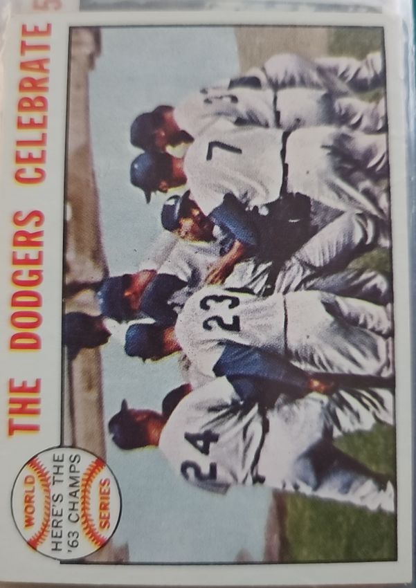 1964 Topps #140 The Dodgers Celebrate — front
