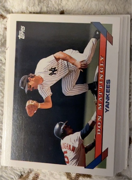 1993 Topps #32 Don Mattingly — front