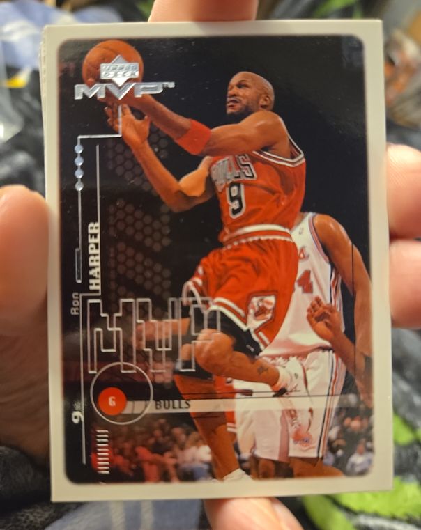 1999-00 Upper Deck MVP #21 Ron Harper — front