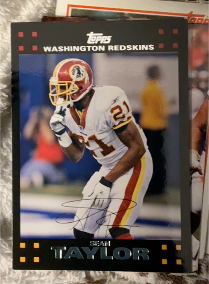 2007 Topps #224 Sean Taylor — front