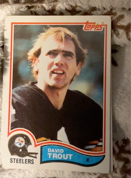1982 Topps #221 David Trout — front