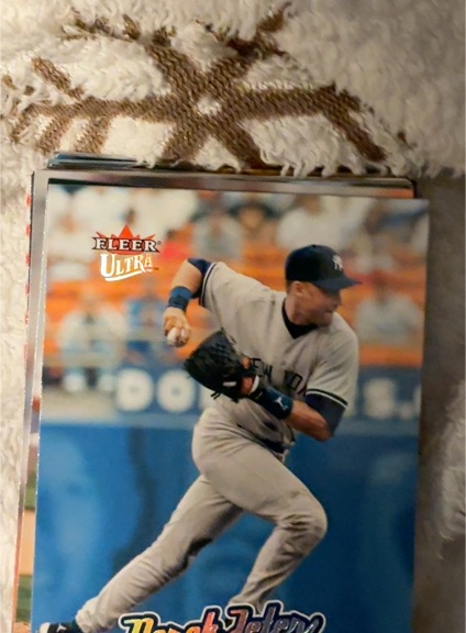 2005 Fleer Ultra #146 Derek Jeter — front