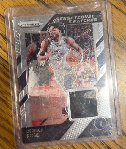 2018-19 Panini Prizm #57 Derrick Rose Sensational Swatches — front