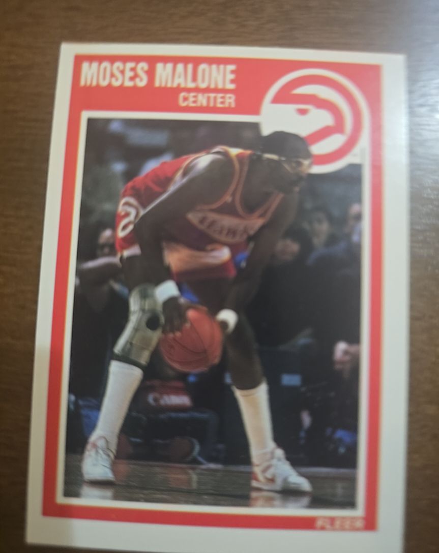 1989-90 Fleer #4 Moses Malone — front