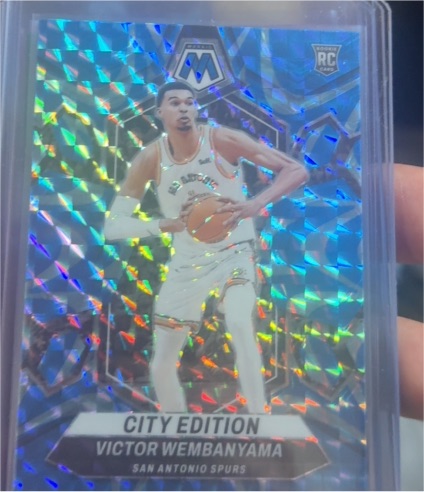 2023-24 Panini Mosaic #282 Victor Wembanyama City Edition Reactive Blue Prizm Rookie Card — front