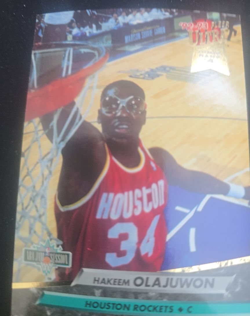 1992-93 Fleer Ultra #204 Hakeem Olajuwon — front