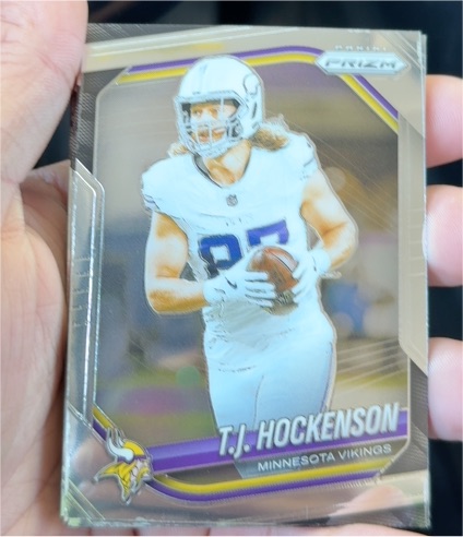2025 Panini Prizm #173 T.J. Hockenson Silver Prizm — front