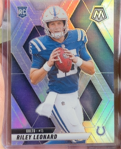 2025 Panini Mosaic #372 Riley Leonard — front
