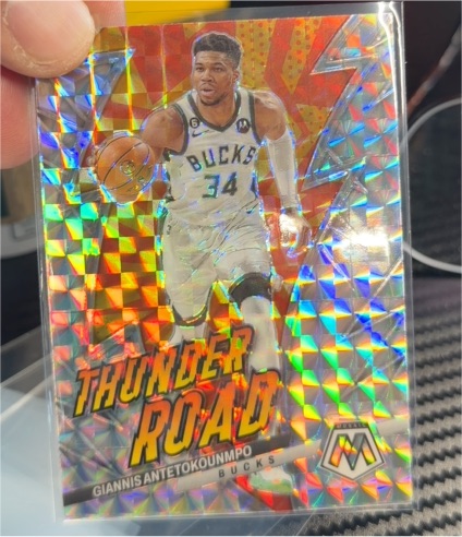 2022-23 Panini Mosaic Thunder Road #6 Giannis Antetokounmpo — front
