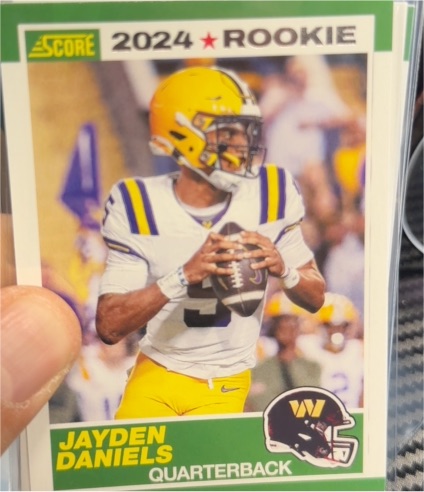 2024 Panini Score #2 Jayden Daniels — front