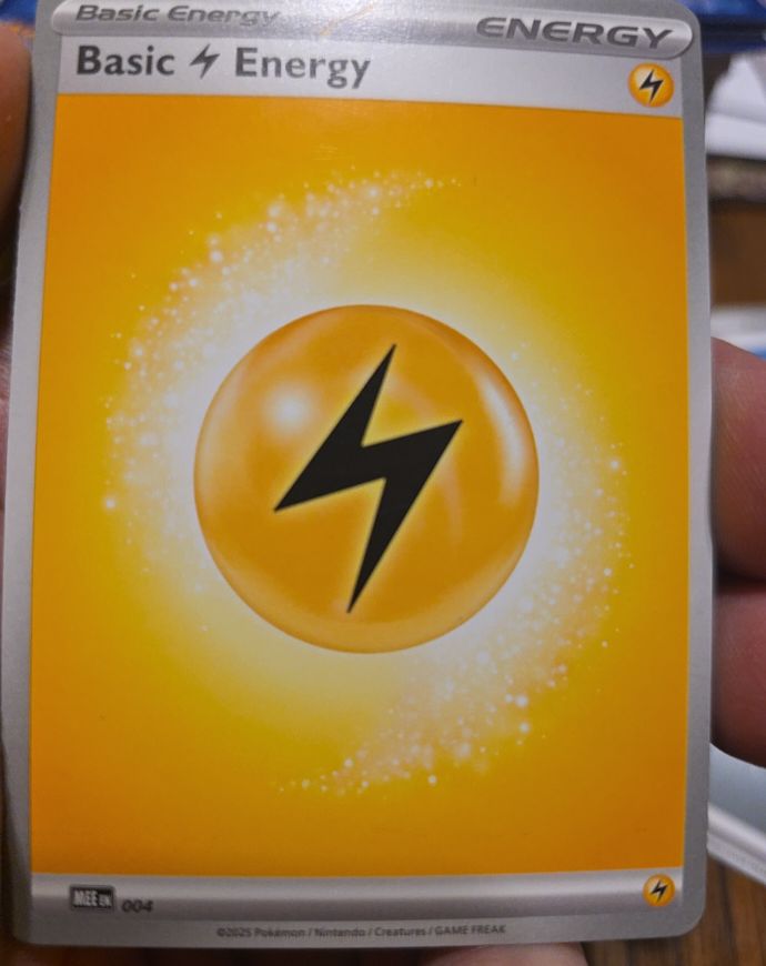 2023 Pokémon Scarlet & Violet #004 Basic Lightning Energy — front
