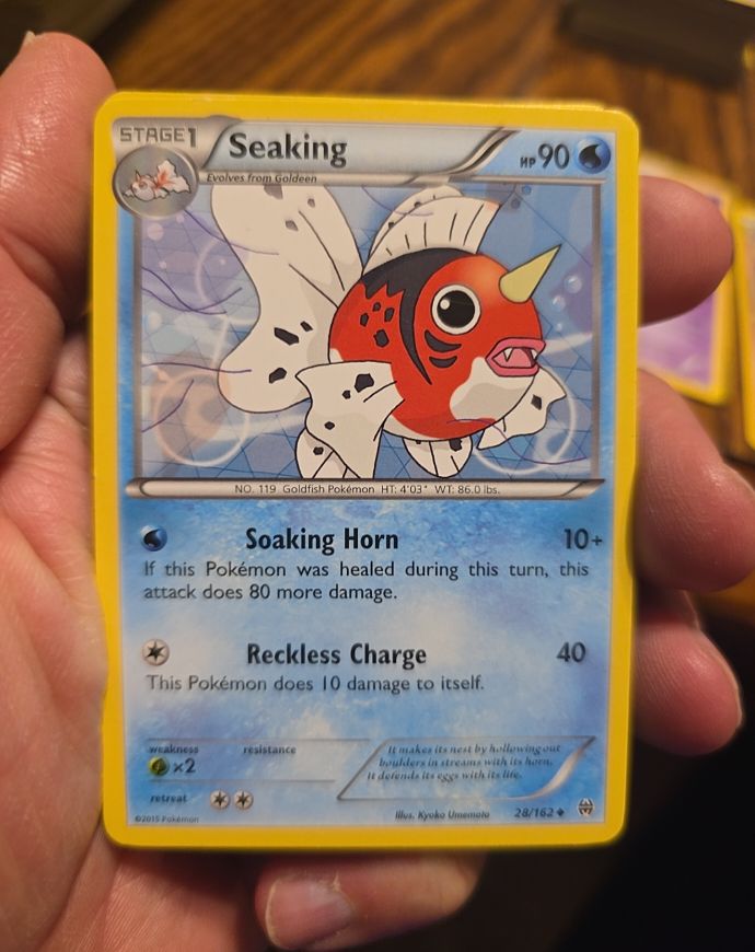 2015 Pokémon Breakthrough #28 Seaking — front