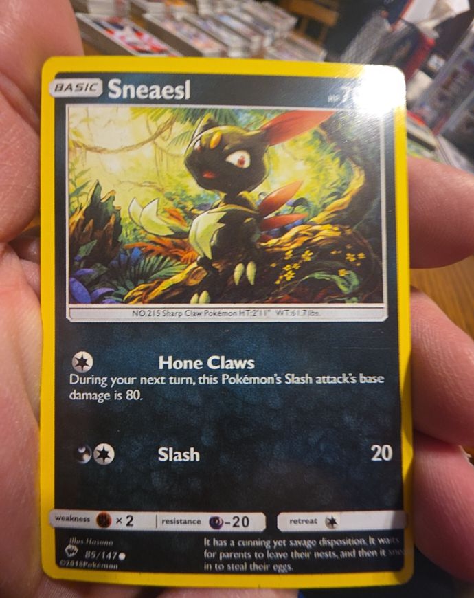 2017 Pokémon Burning Shadows #85 Sneasel — front