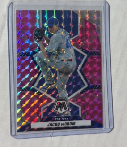 2022 Panini Mosaic #50 Jacob deGrom Pink Camo Prizm — front