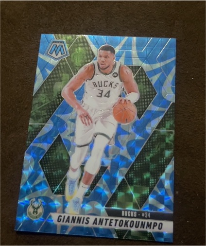 2024-25 Panini Mosaic #13 Giannis Antetokounmpo — front