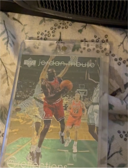 1997-98 Upper Deck Michael Jordan Tribute #MJ71 Michael Jordan — front