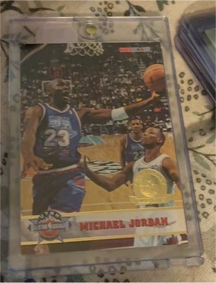 1993-94 SkyBox NBA Hoops #257 Michael Jordan 5th Anniversary — front