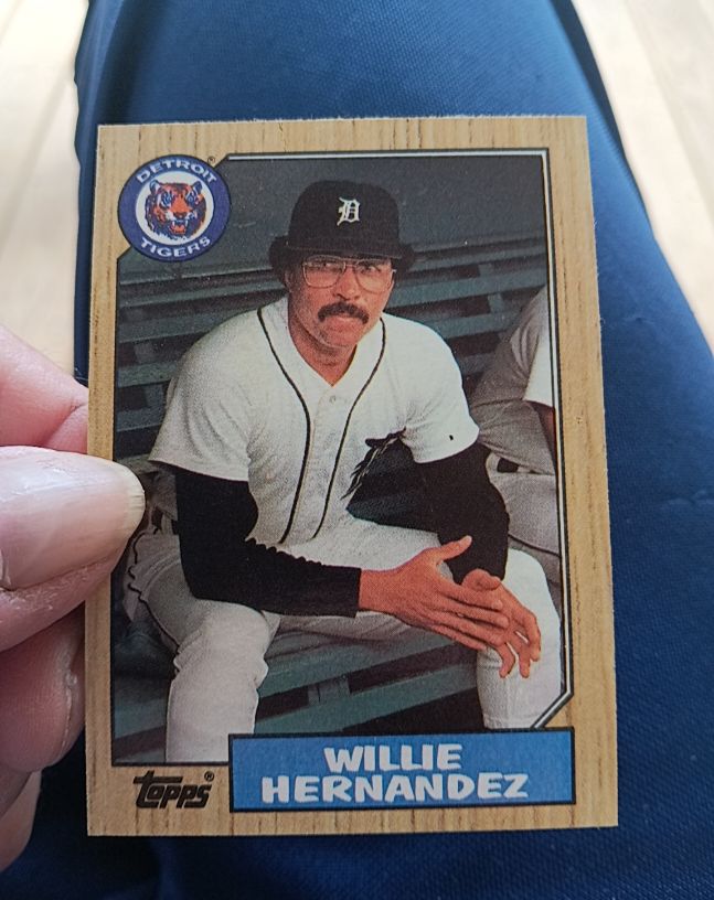 1987 Topps #515 Willie Hernandez — front
