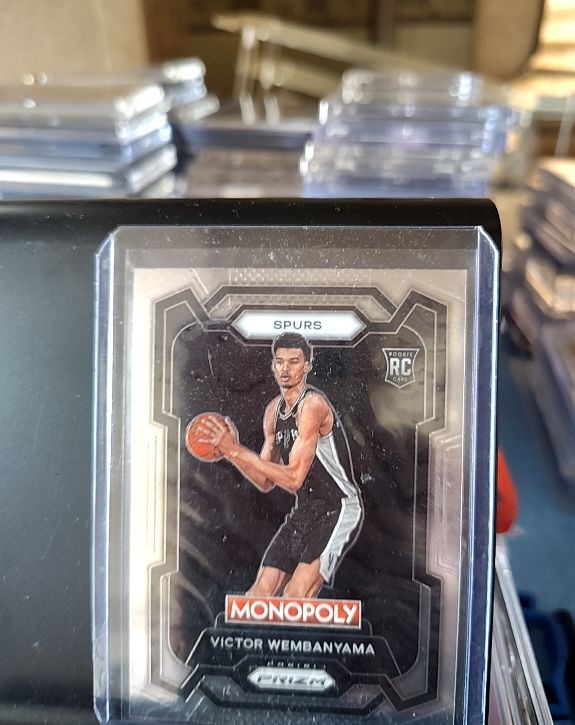 2023-24 Panini Prizm Monopoly #81 Victor Wembanyama — front
