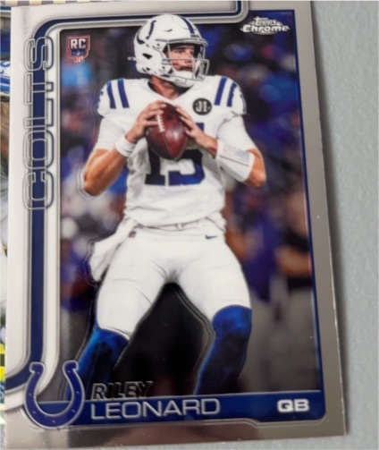 2025 Topps Chrome #318 Riley Leonard — front