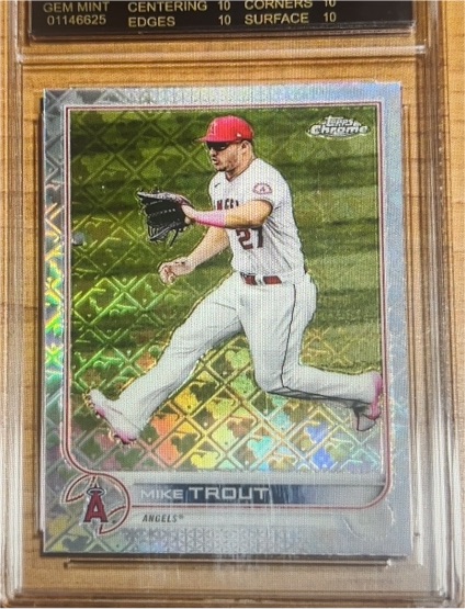 2022 Topps Chrome #27 Mike Trout — front