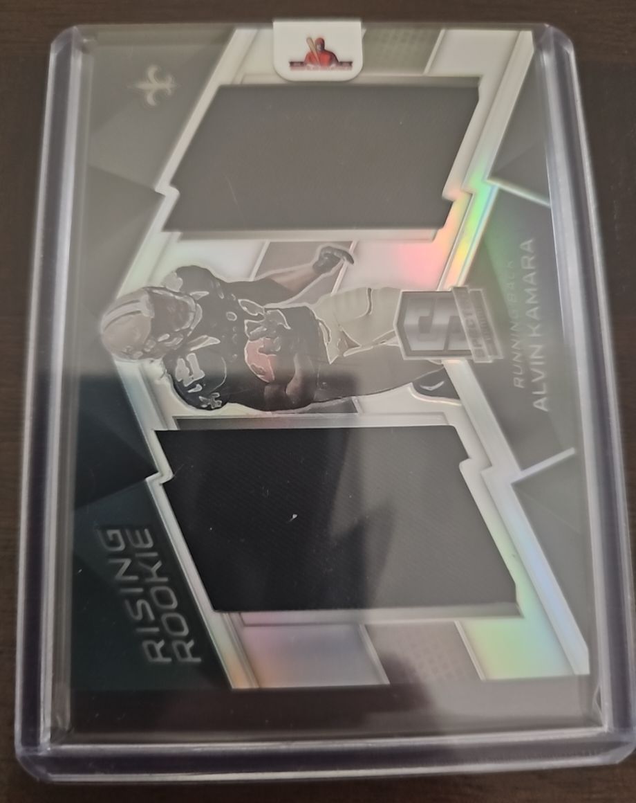 2017 Panini Spectra Alvin Kamara Rising Rookie Dual Jersey — front