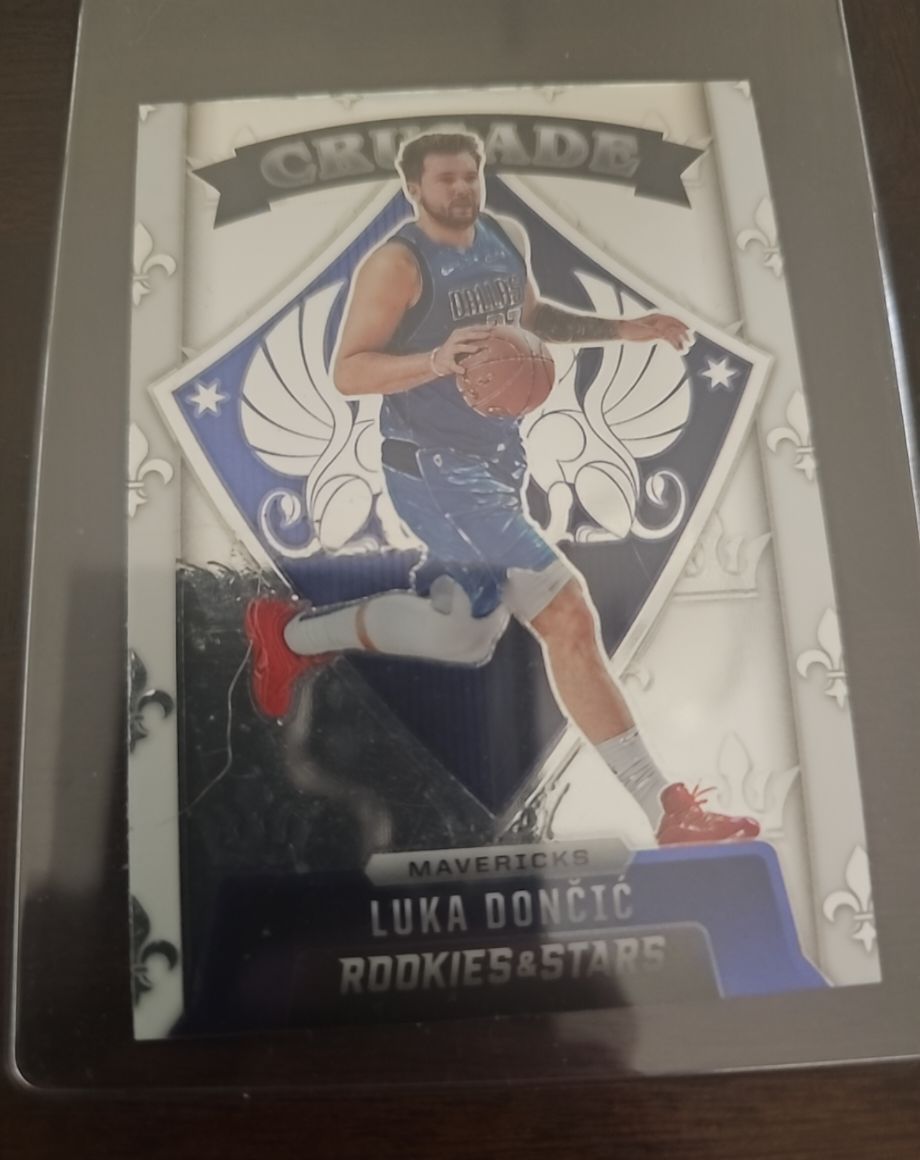 2021-22 Panini Chronicles Rookies and Stars Crusade #625 Luka Dončić — front