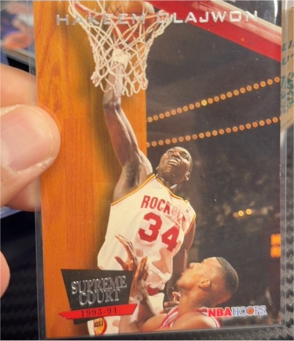 1993-94 NBA Hoops Supreme Court #SC9 Hakeem Olajuwon — front