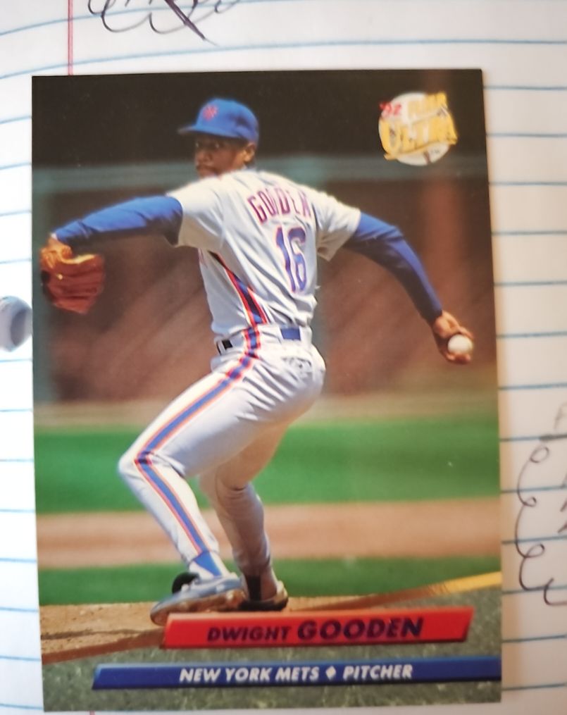 1992 Fleer Ultra #232 Dwight Gooden — front