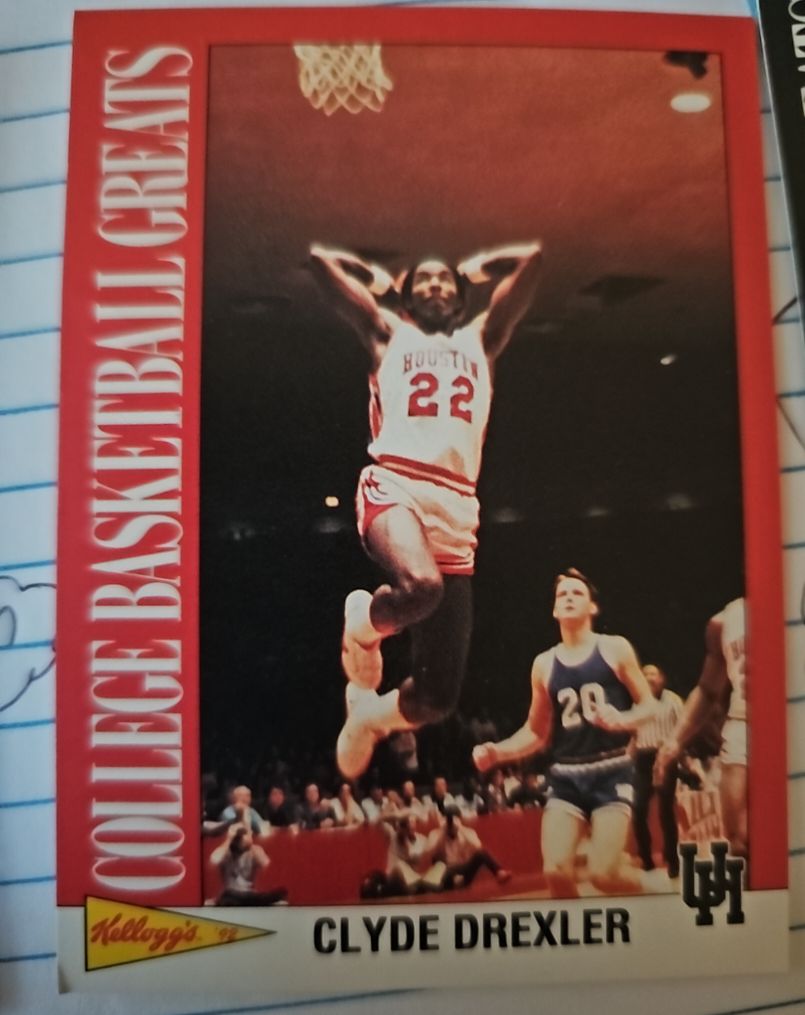 1992 Kellogg's College Basketball Greats #2 Clyde Drexler — front