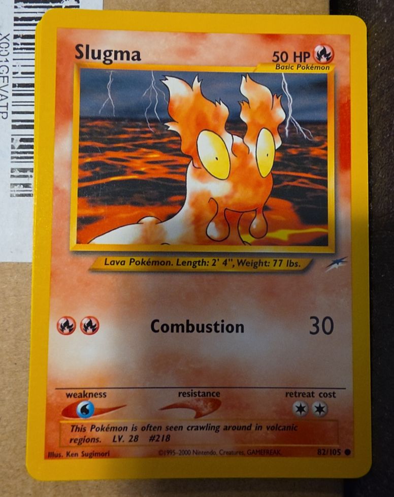 2000 Pokémon Neo Destiny #82 Slugma — front