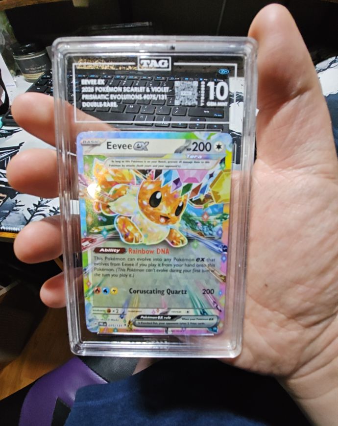2025 Pokémon Scarlet & Violet Prismatic Evolutions #075 Eevee ex — front