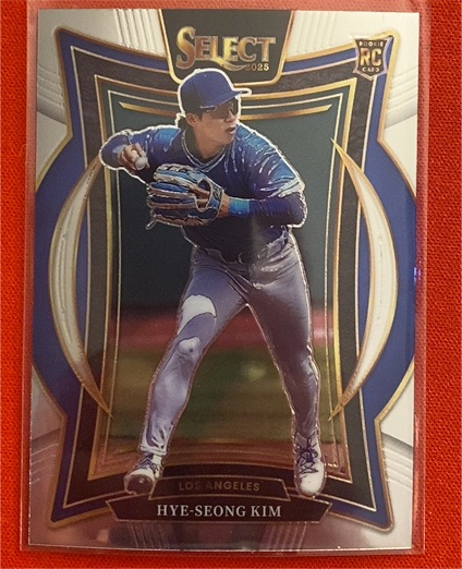 2025 Panini Select #77 Hye-Seong Kim — front