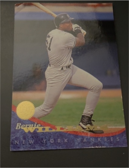 1994 Leaf #4 Bernie Williams — front