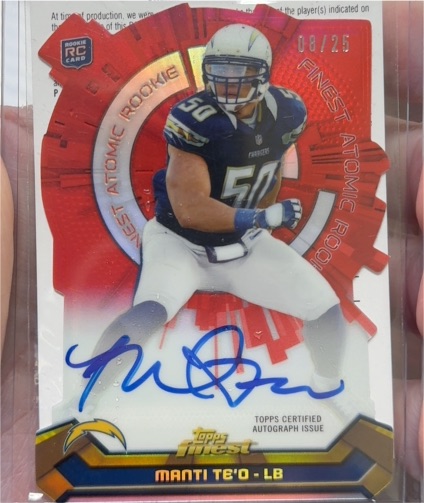 2013 Topps Finest #131 Manti Te'o Finest Atomic Rookie Red Refractor Autograph — front
