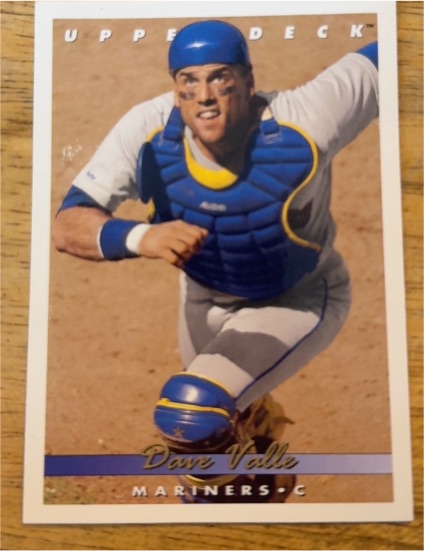 1993 Upper Deck #100 Dave Valle — front